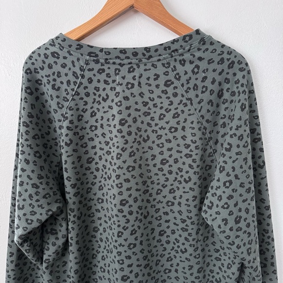 Lou & Grey black and gray animal print sweatshirt Size XS - Picture 7 of 7